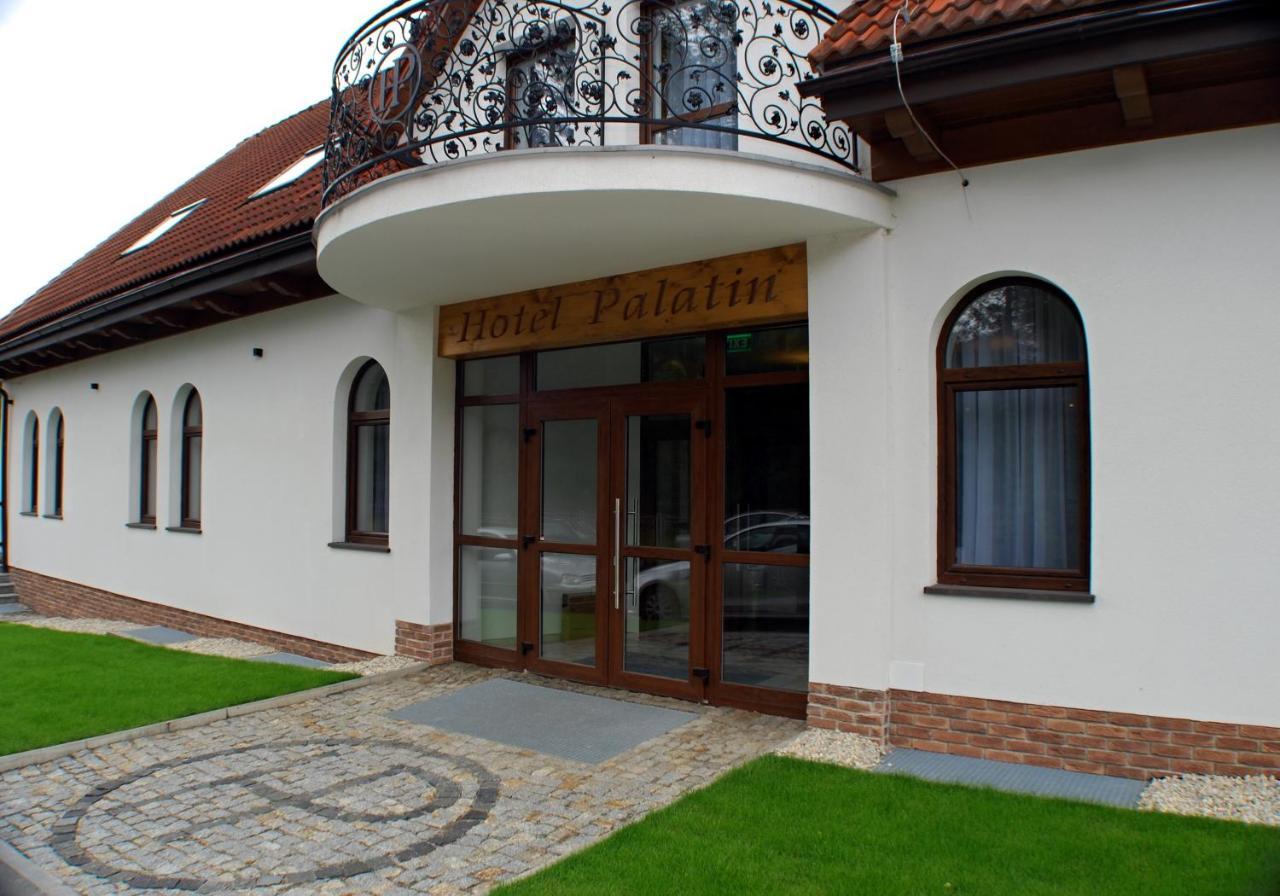 Hotel Palatin Oravsky Podzamok Dış mekan fotoğraf