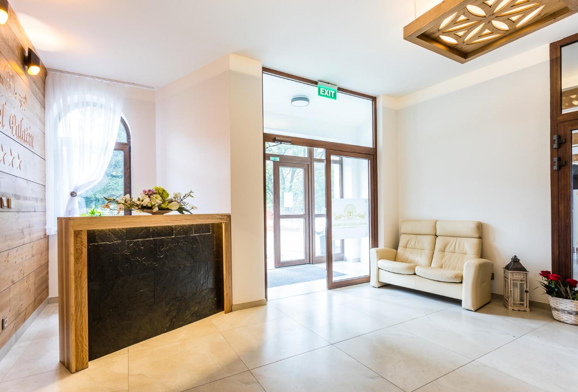 Hotel Palatin Oravsky Podzamok Dış mekan fotoğraf